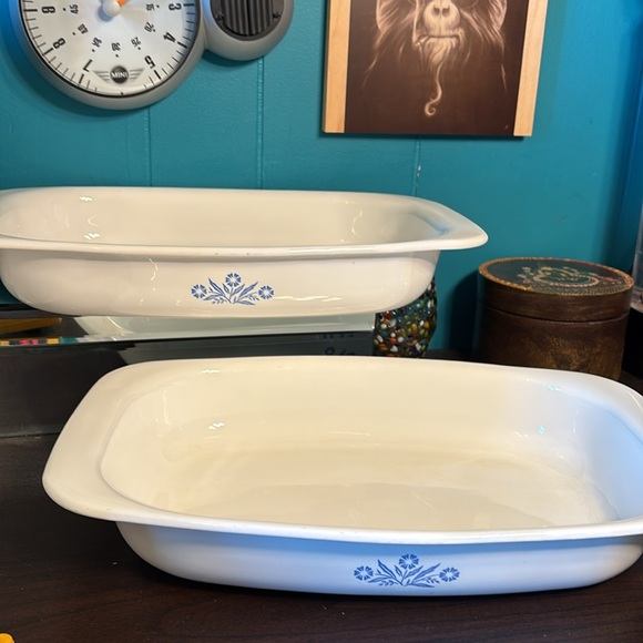 Vintage Corningware cornflower pattern White and Blue Roaster Pans Set of 2. - Picture 1 of 9